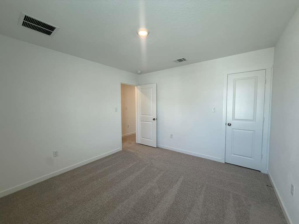 124 Brabham Loop Property Photo 31