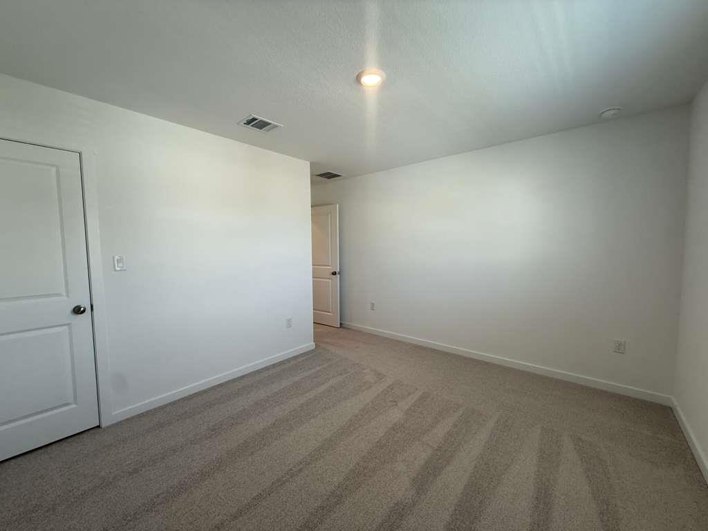 124 Brabham Loop Property Photo 32