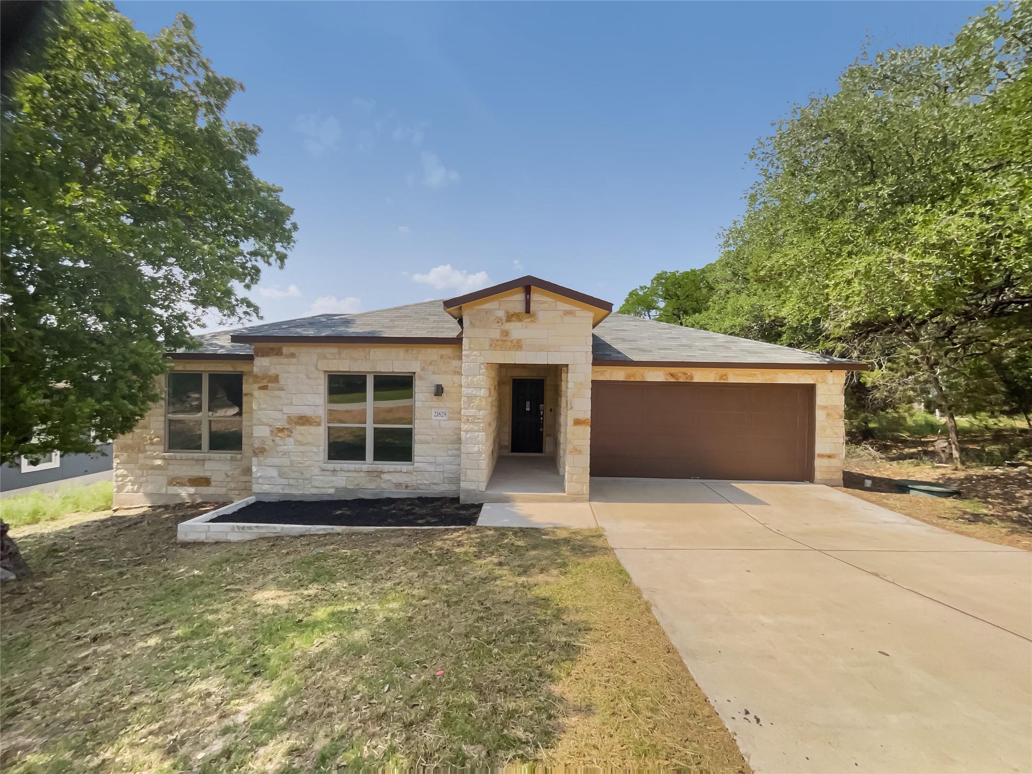 21829 Ticonderoga Ave Property Photo 1