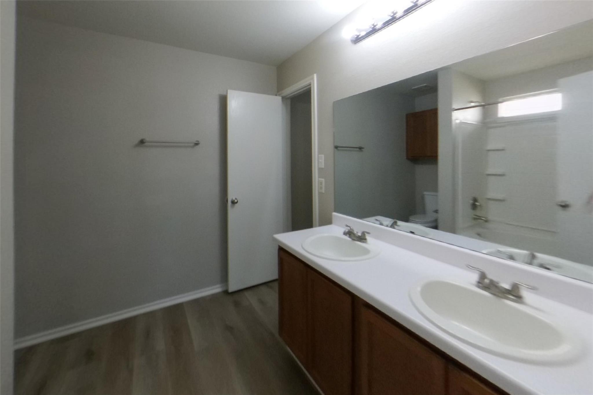 302 Bird Dog Bnd Property Photo 7