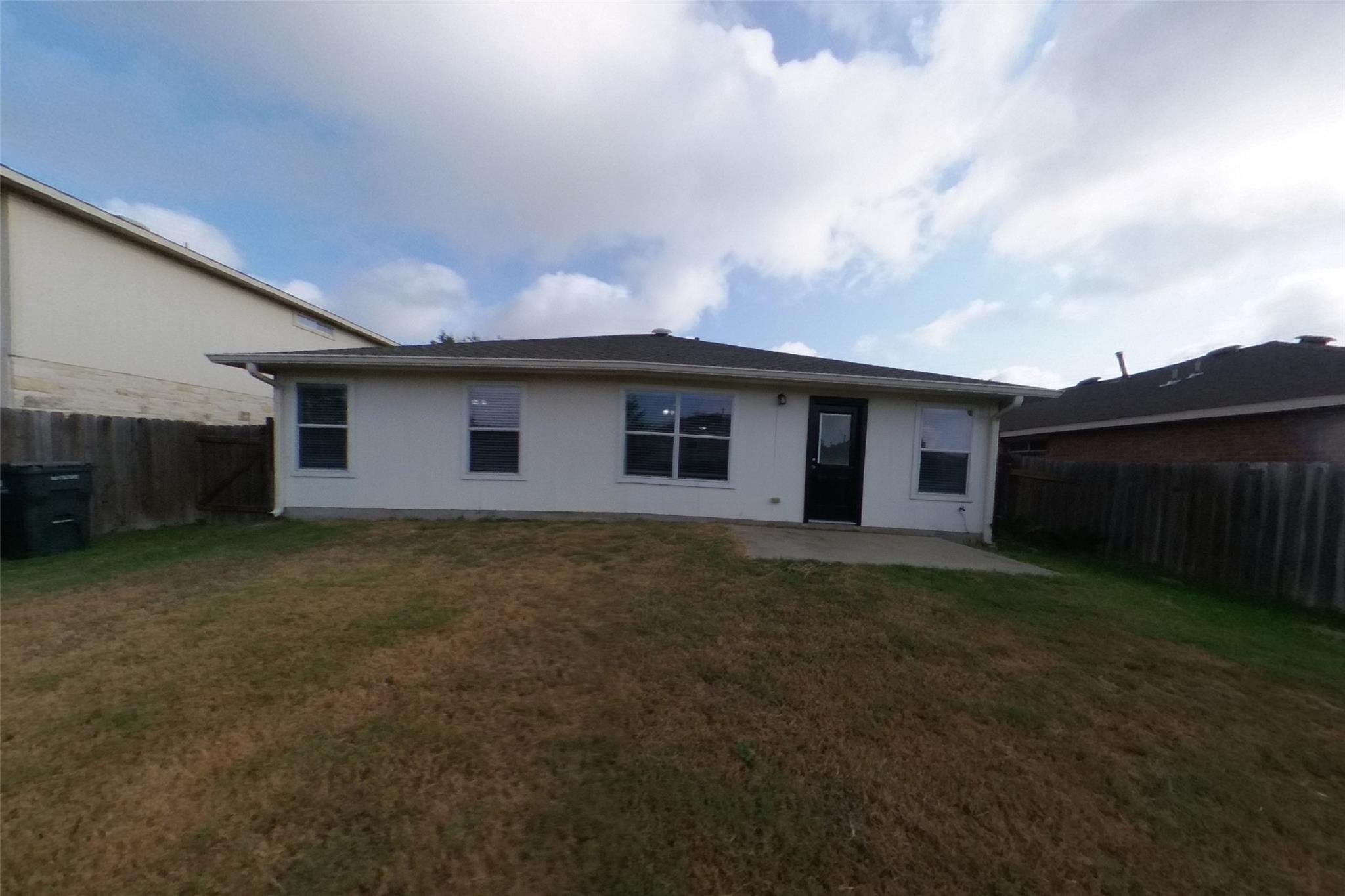 302 Bird Dog Bnd Property Photo 15