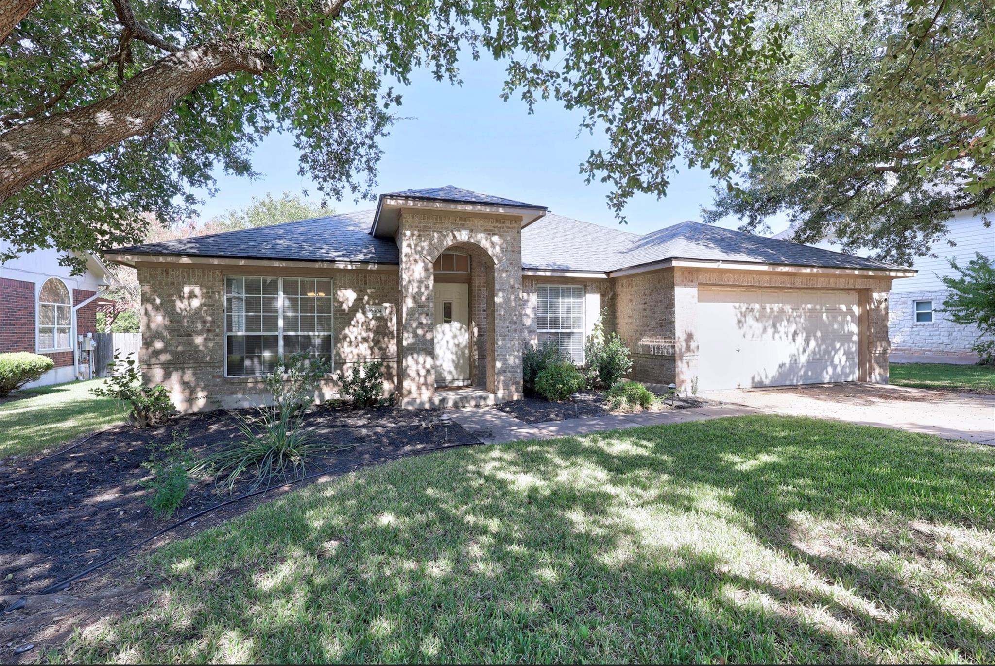 16604 Denise Dr Property Photo 1