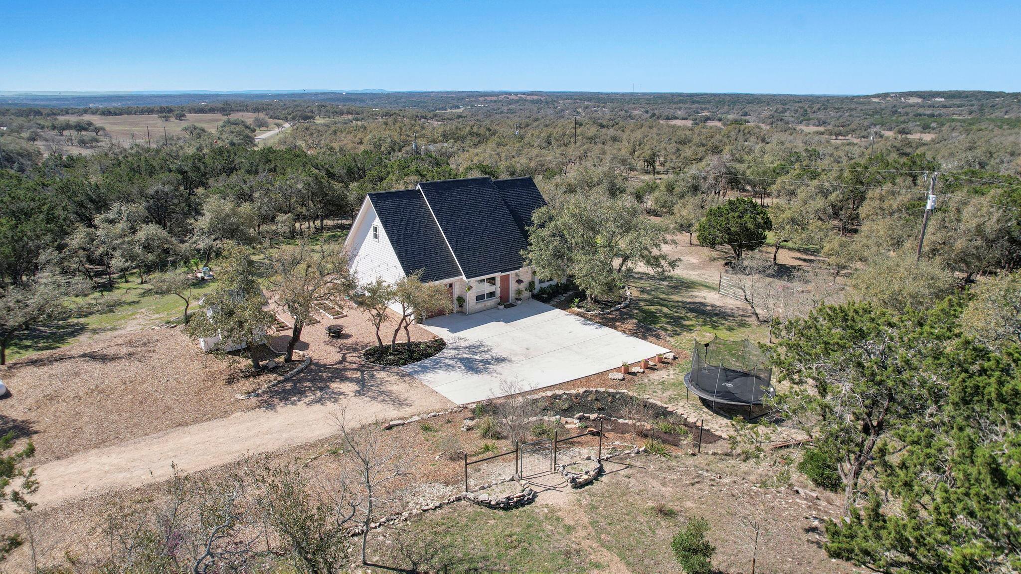 7197 Mount Sharp Rd Property Photo 4