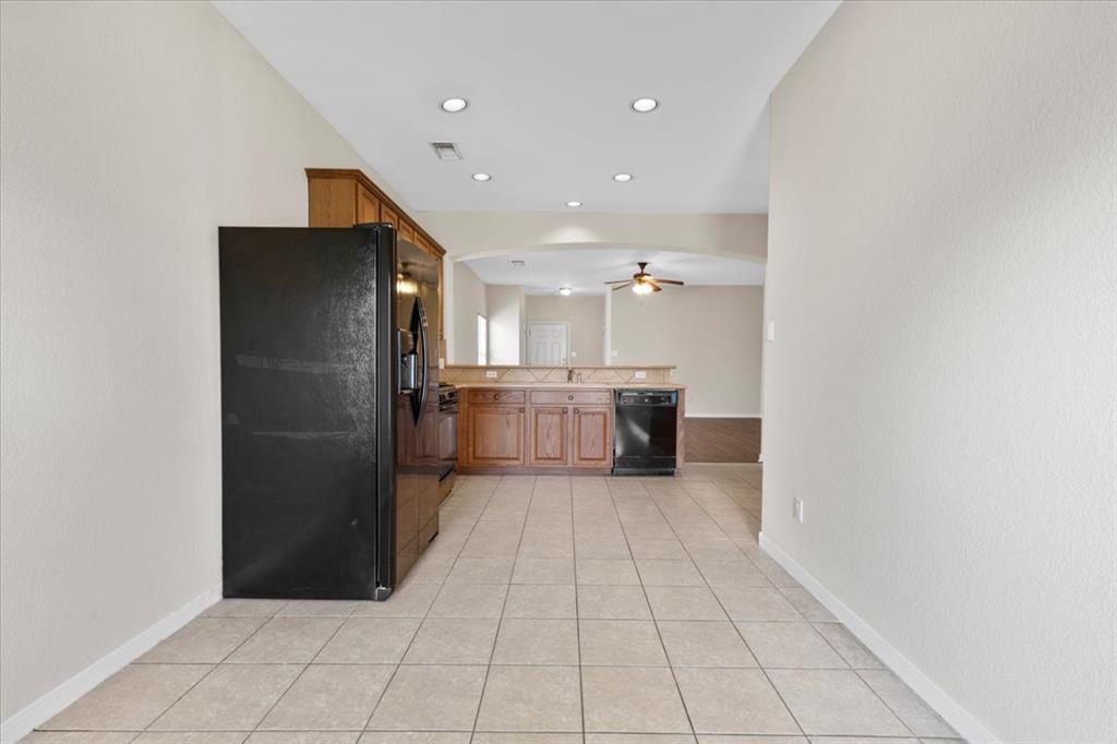 1001 Hyde Park Dr Property Photo 6
