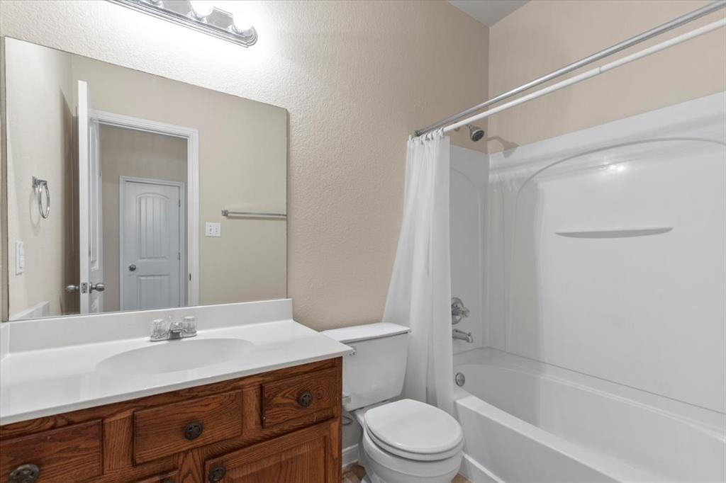 1001 Hyde Park Dr Property Photo 14