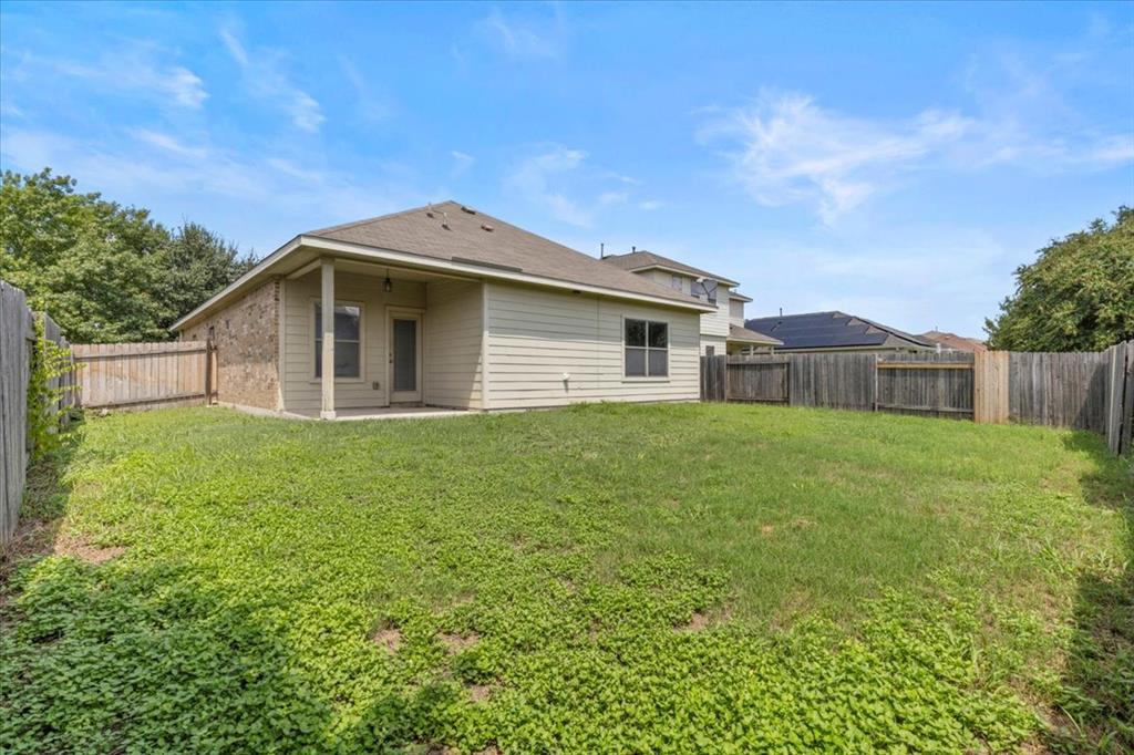 1001 Hyde Park Dr Property Photo 16