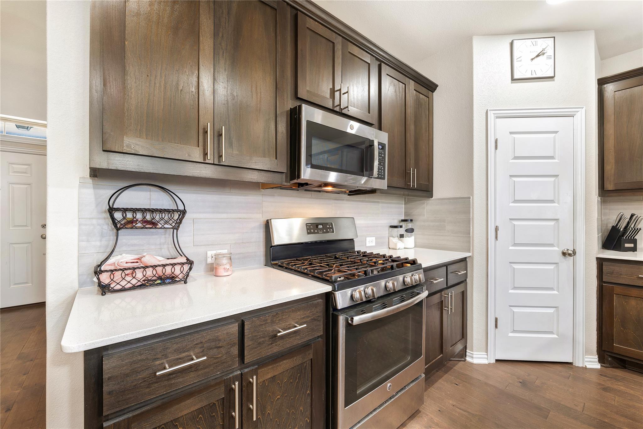 2208 Bonavista Way Property Photo 8