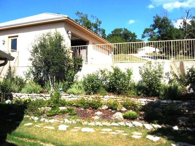 2552 Connie Dr Property Photo 2