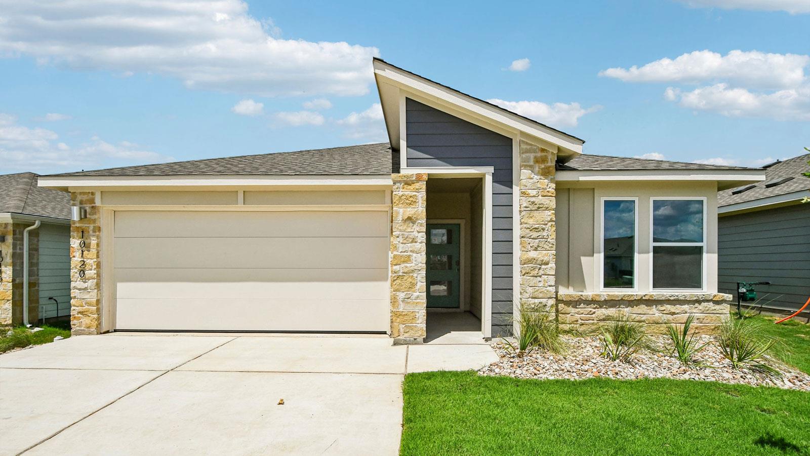 10120 Curb Strap Dr Property Photo 1