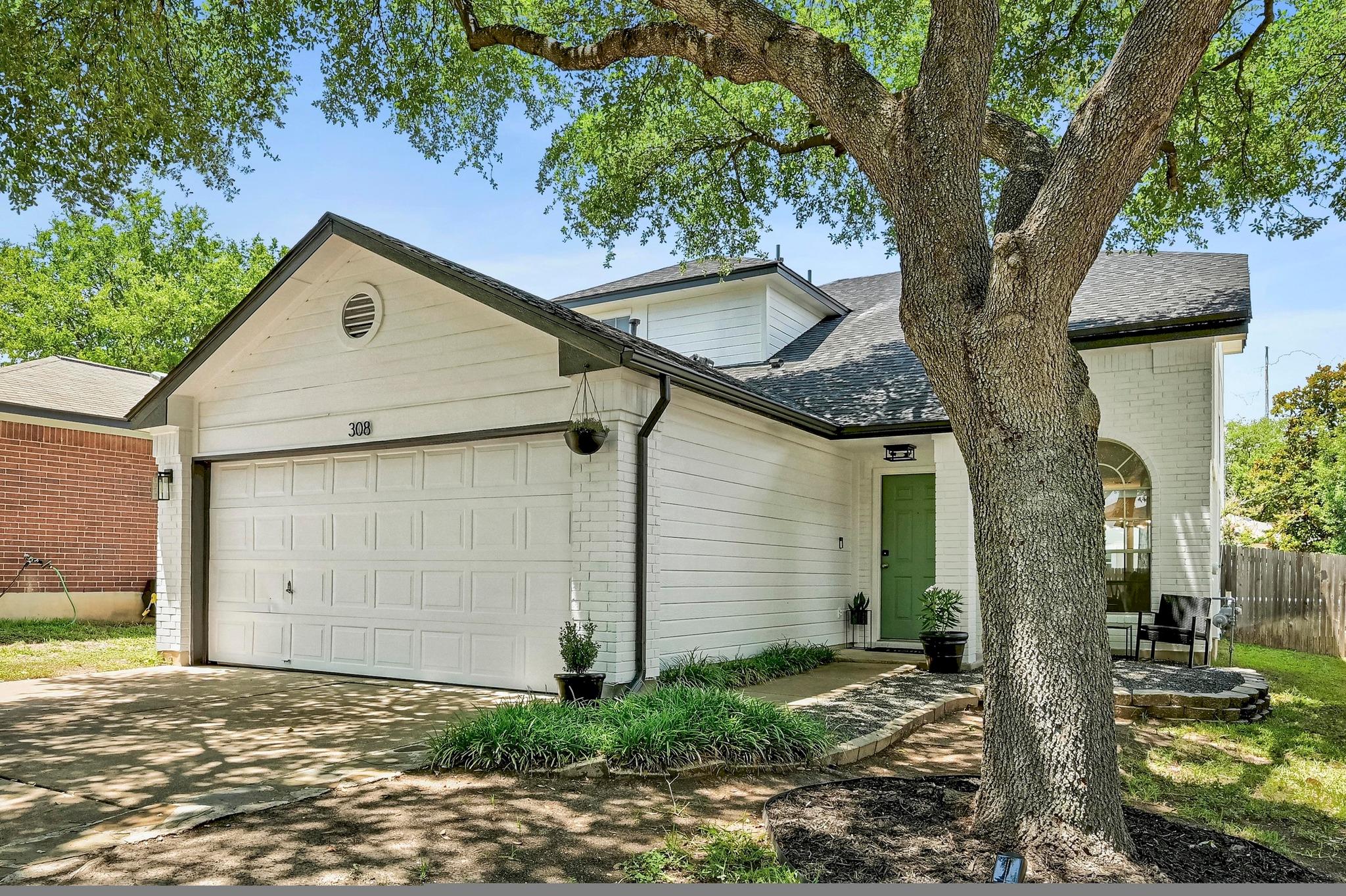 308 Natali St Property Photo 1