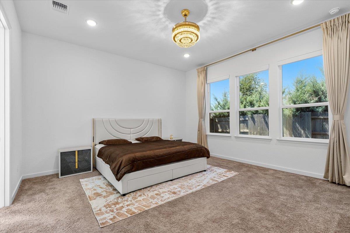 305 Lariat Loop Property Photo 18