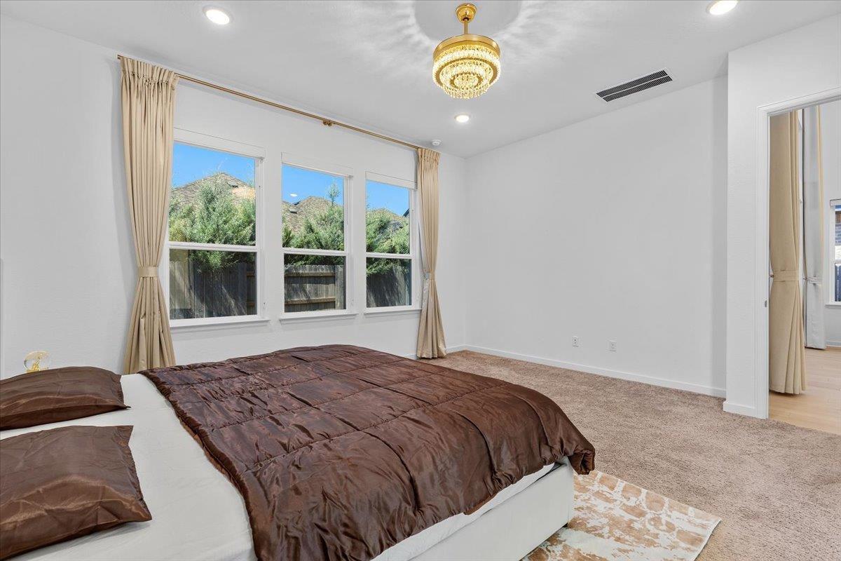 305 Lariat Loop Property Photo 19
