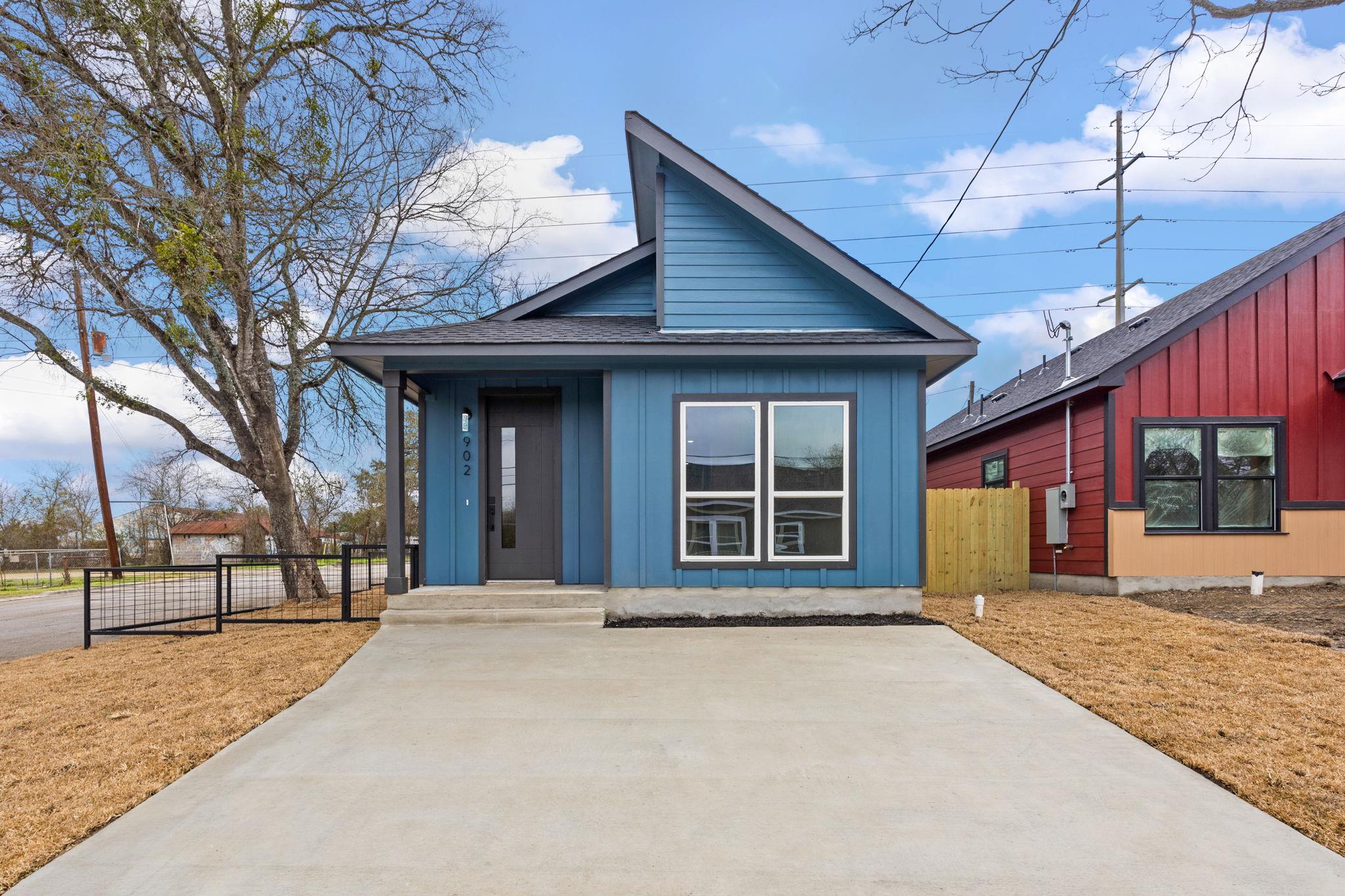 902 Chihuahua St Property Photo