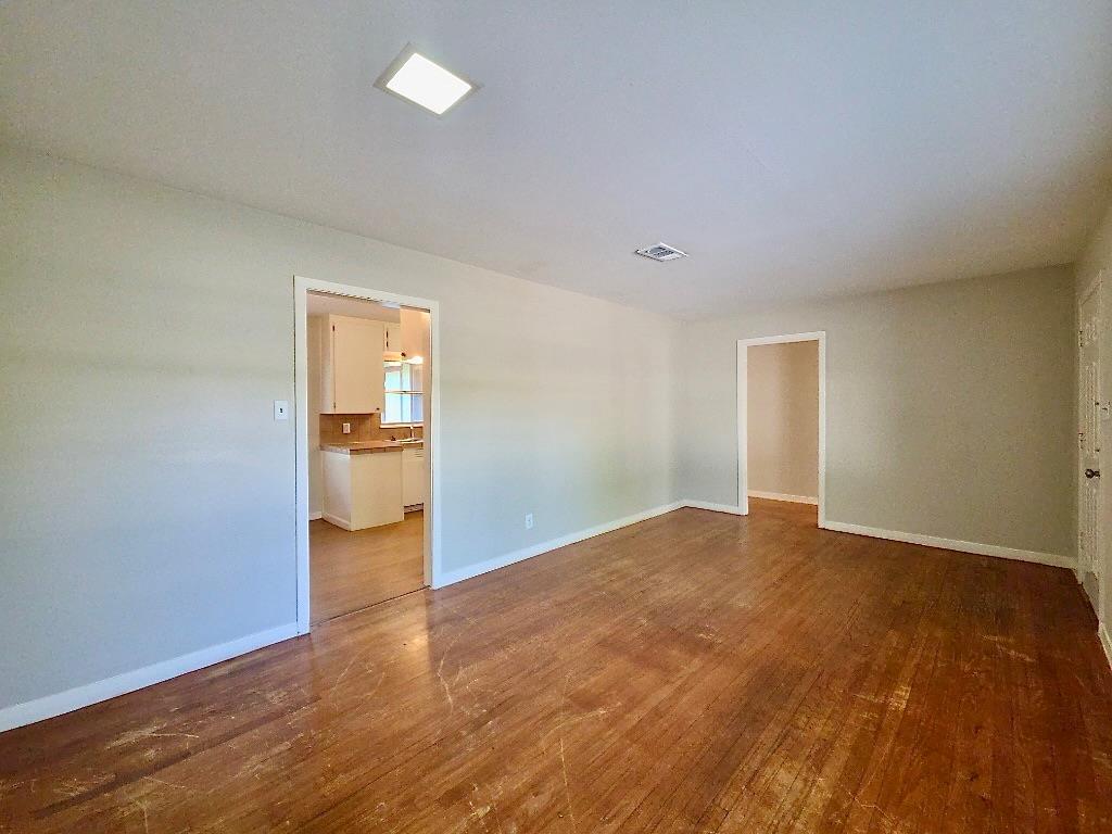 1408 Glencrest Dr Property Photo 5