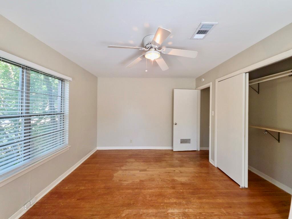 1408 Glencrest Dr Property Photo 9