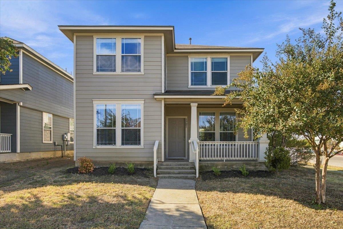 1721 Thompson Trl Property Photo 1