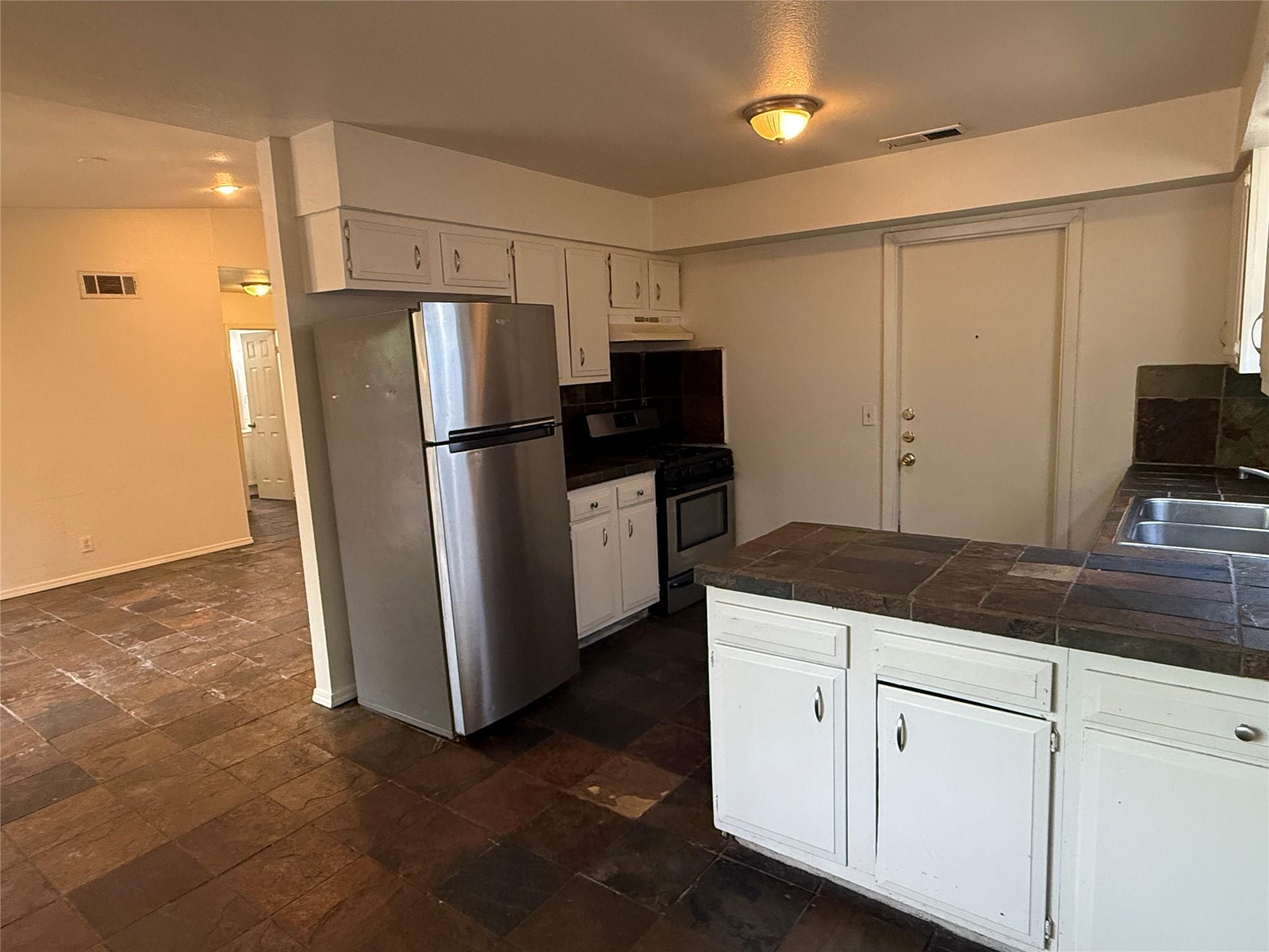 2412 Village Walk None Property Photo 2