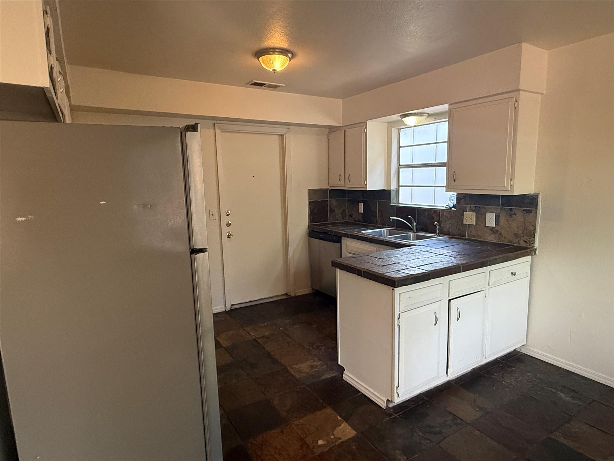 2412 Village Walk None Property Photo 3