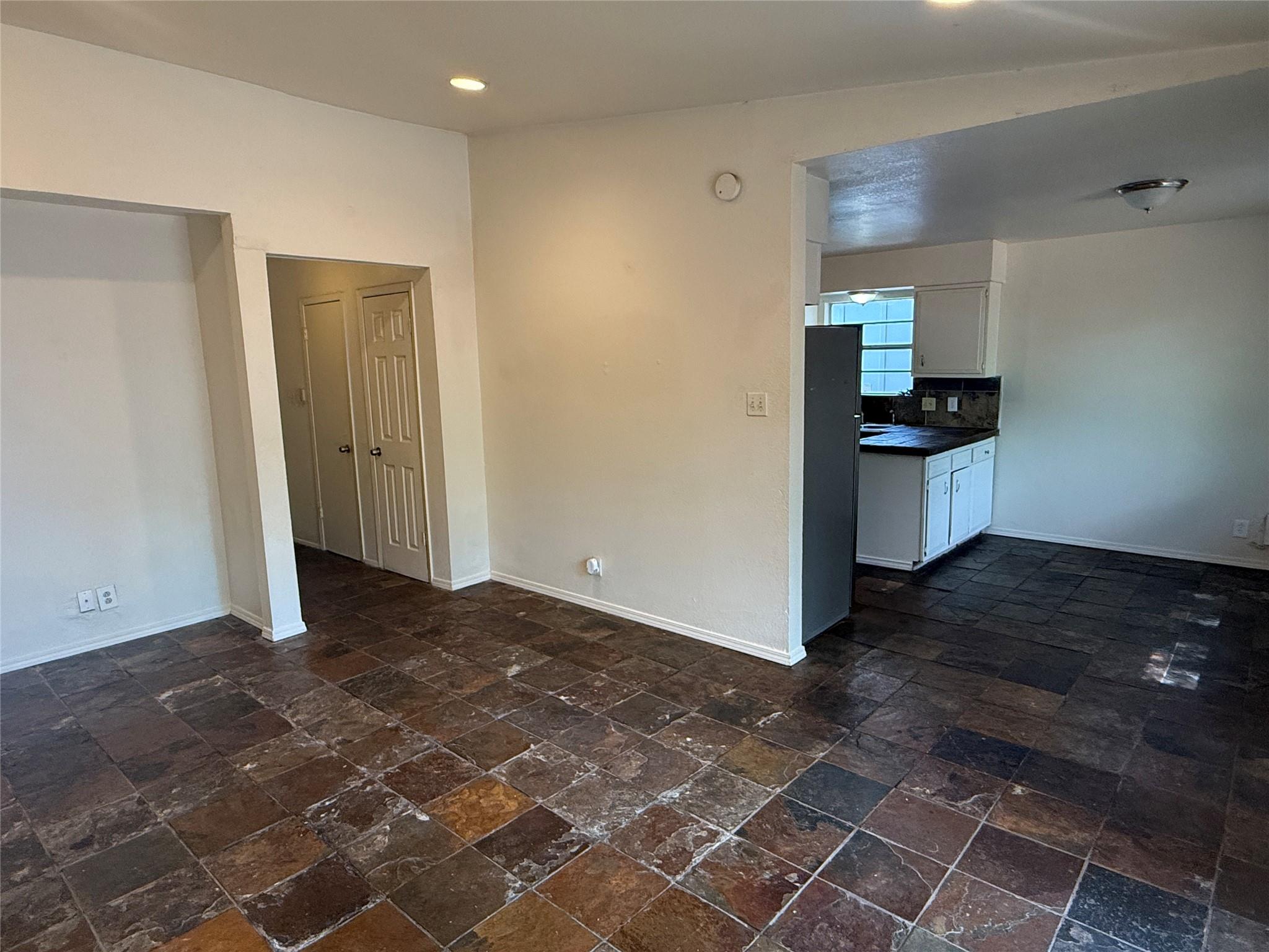 2412 Village Walk None Property Photo 5