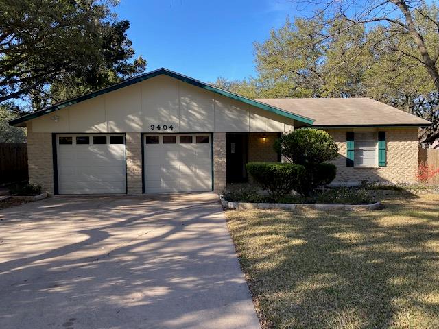 9404 Shady Oaks Dr