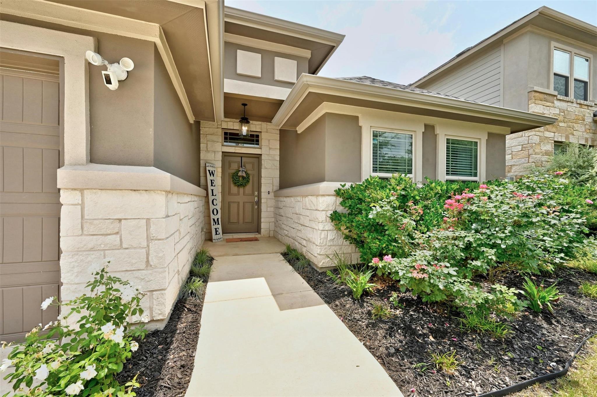 161 Danbark Dr Property Photo 4
