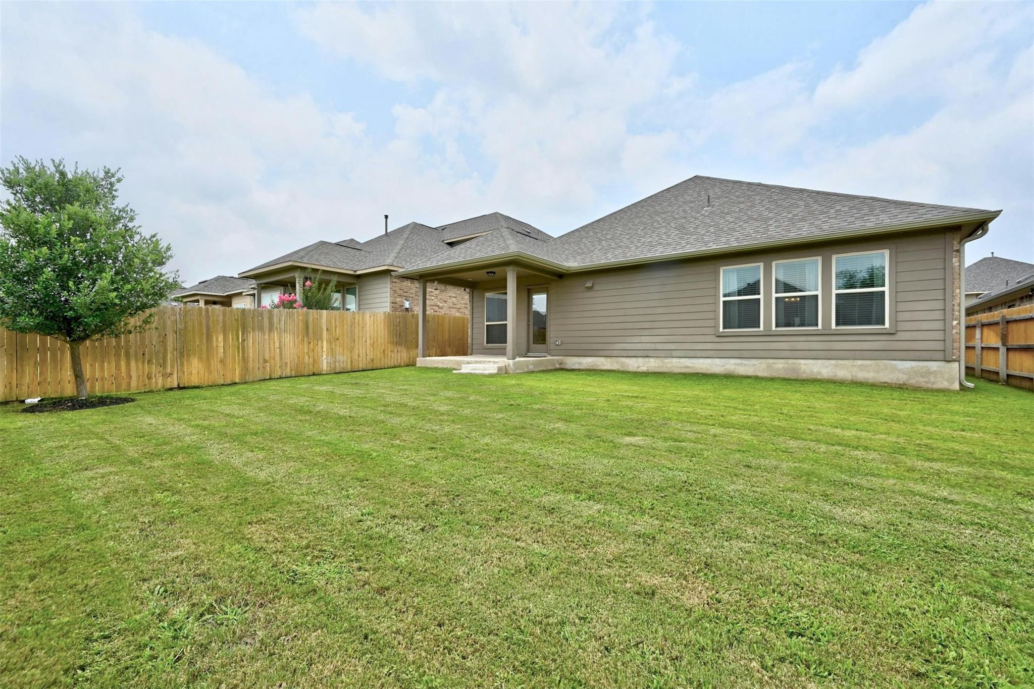 161 Danbark Dr Property Photo 24