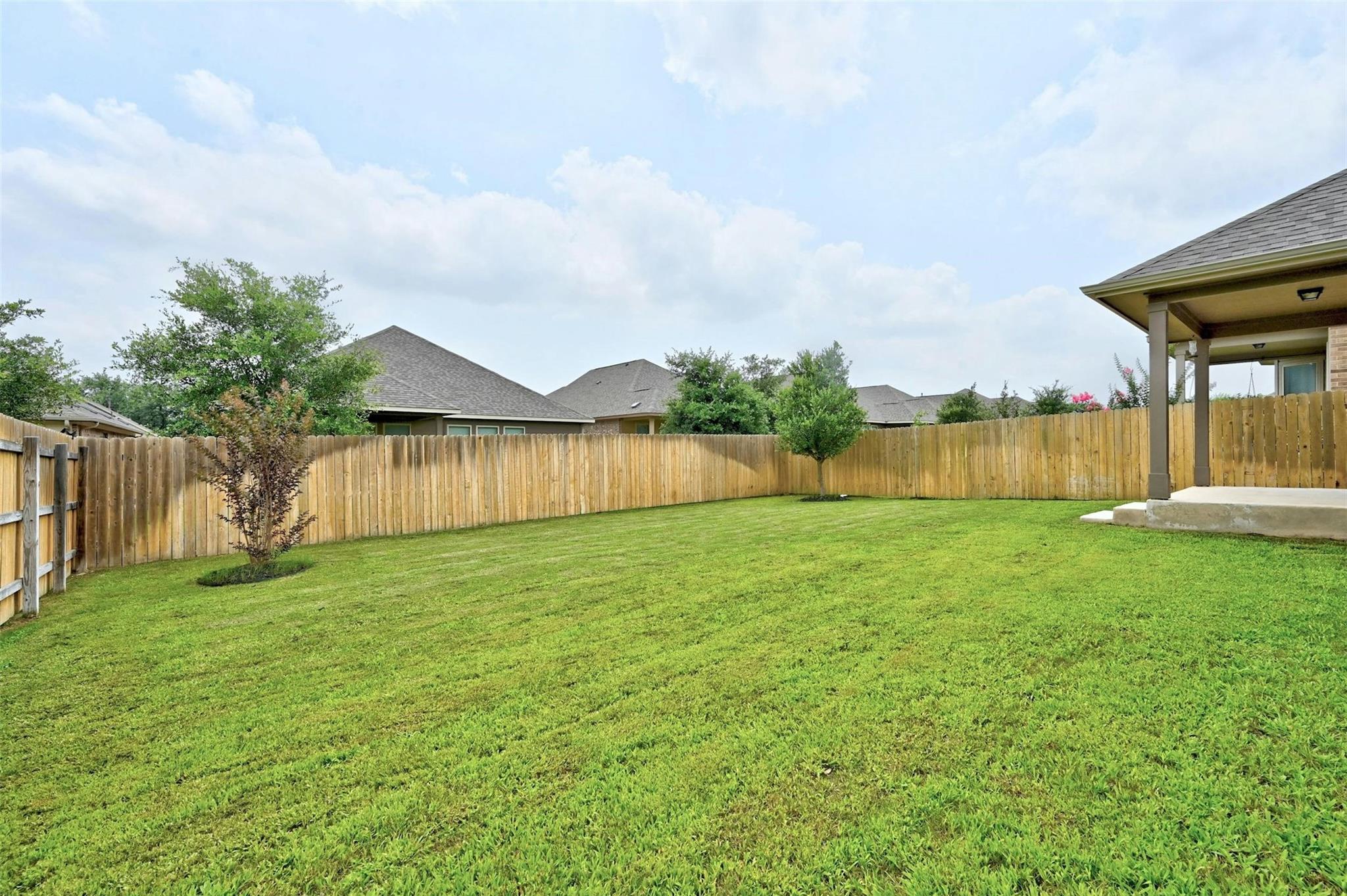 161 Danbark Dr Property Photo 25