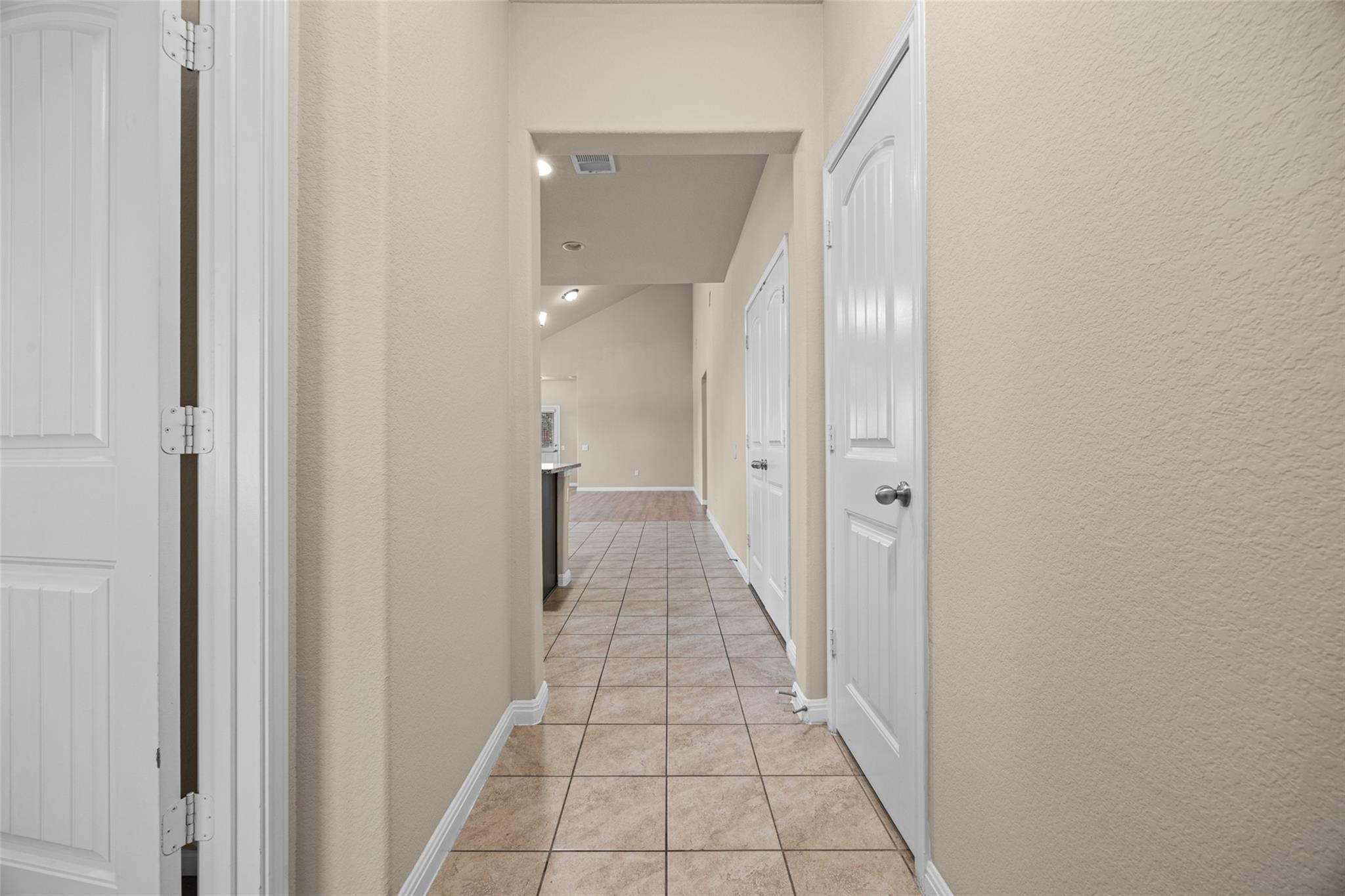 1532 Maier Dr Property Photo 4