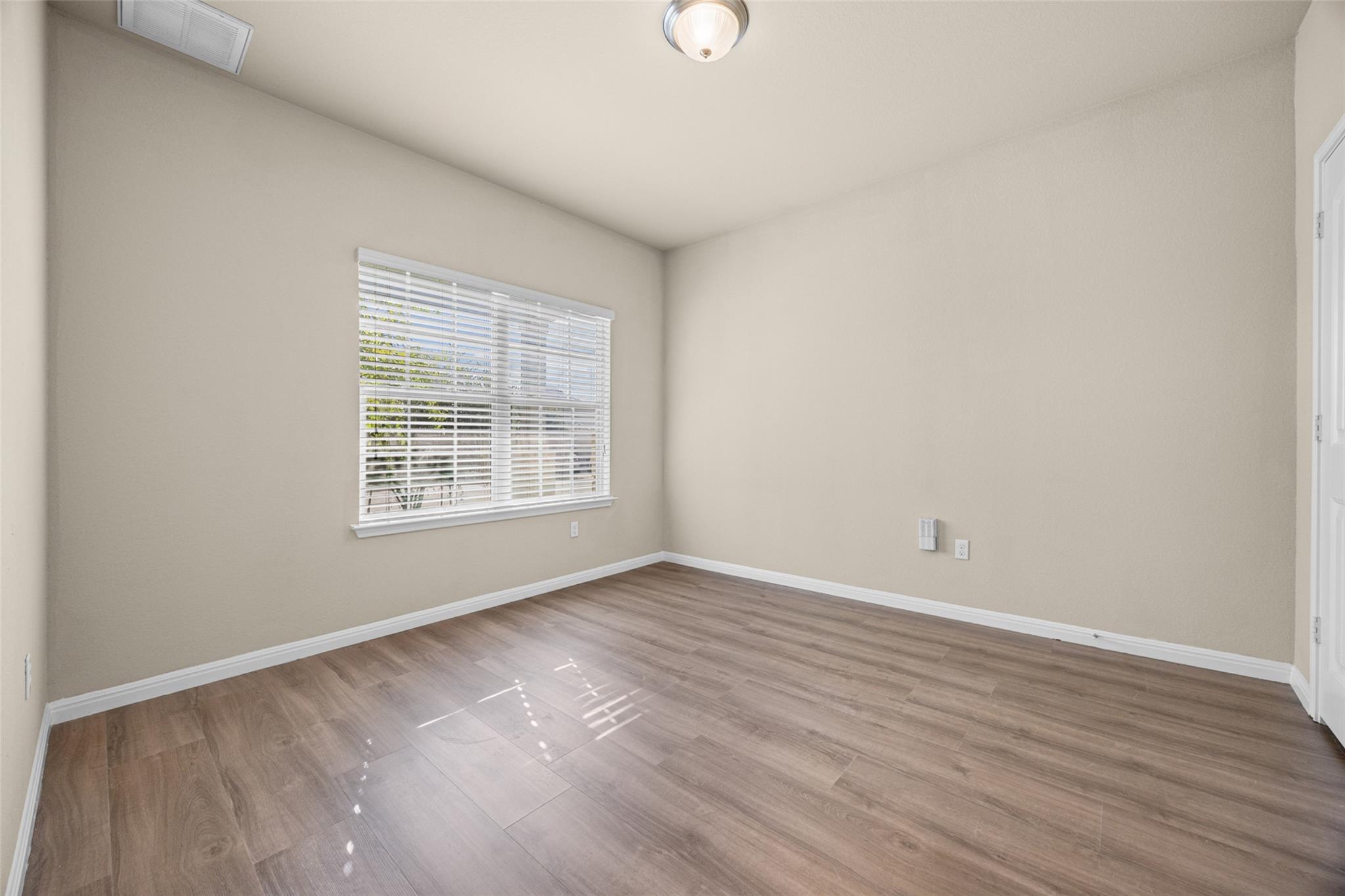 1532 Maier Dr Property Photo 22