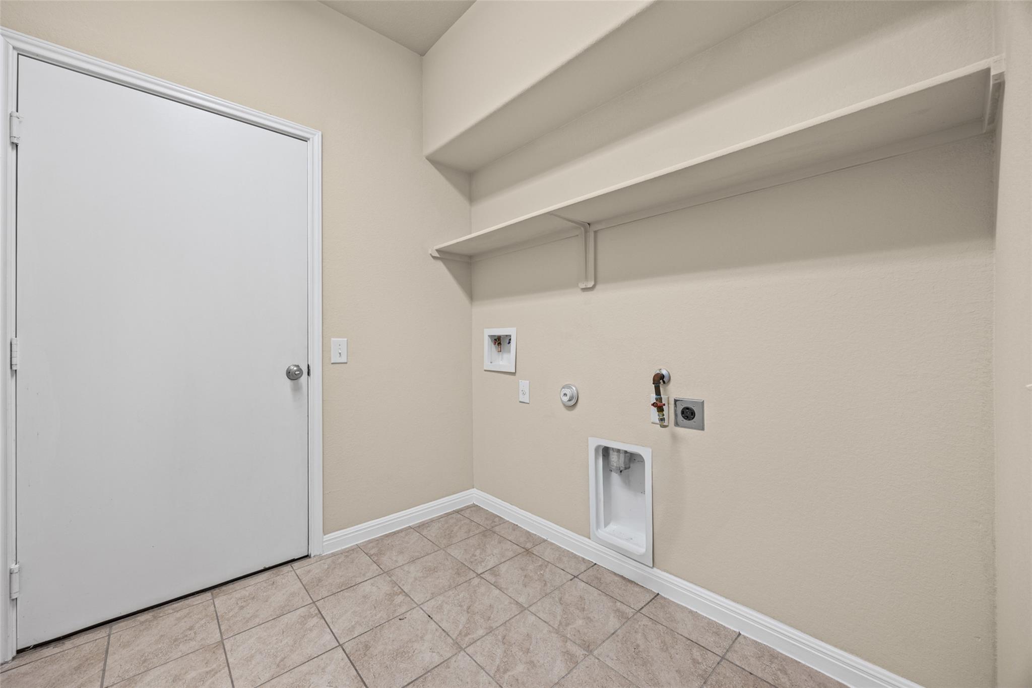 1532 Maier Dr Property Photo 26