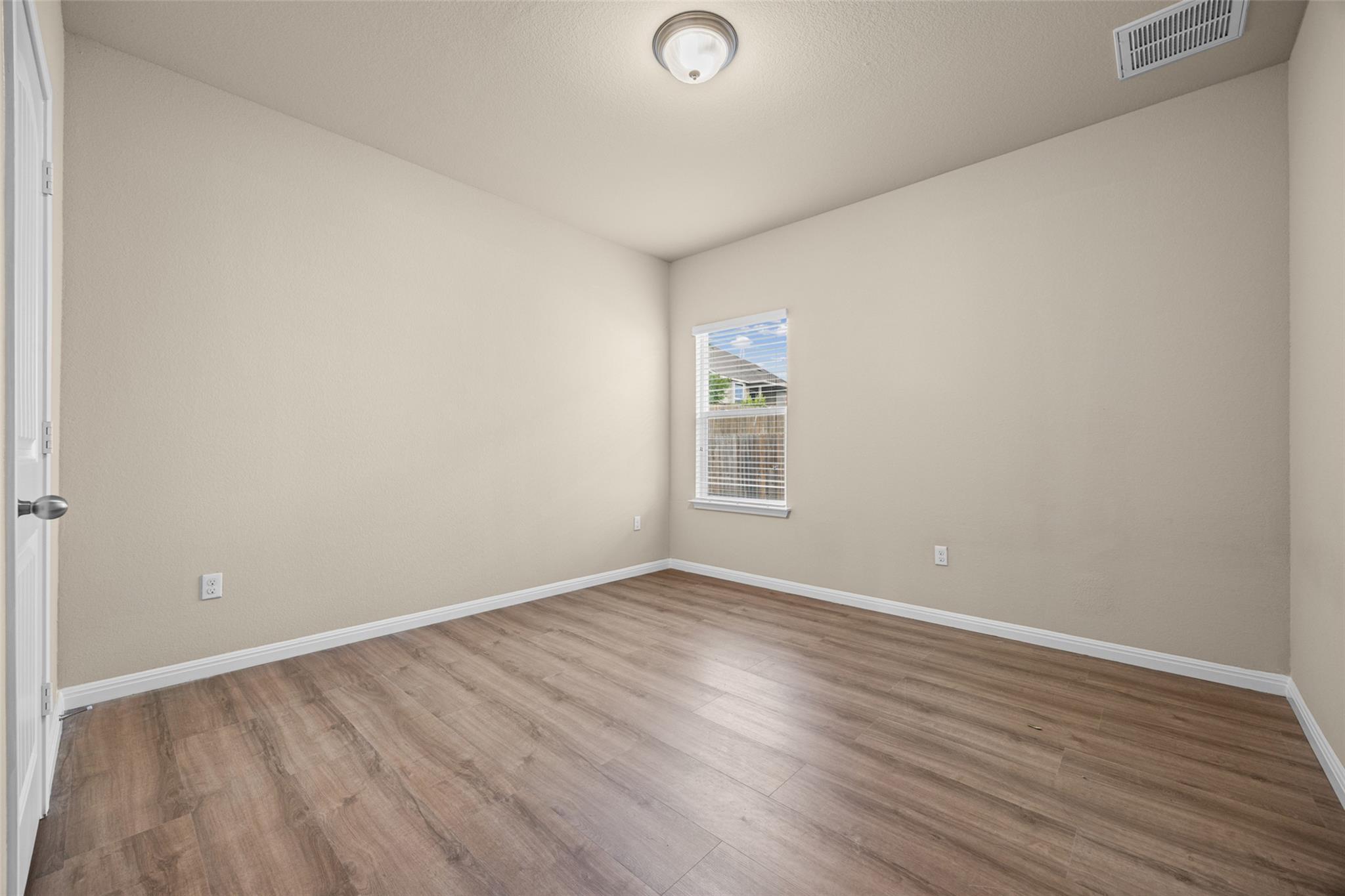 1532 Maier Dr Property Photo 27