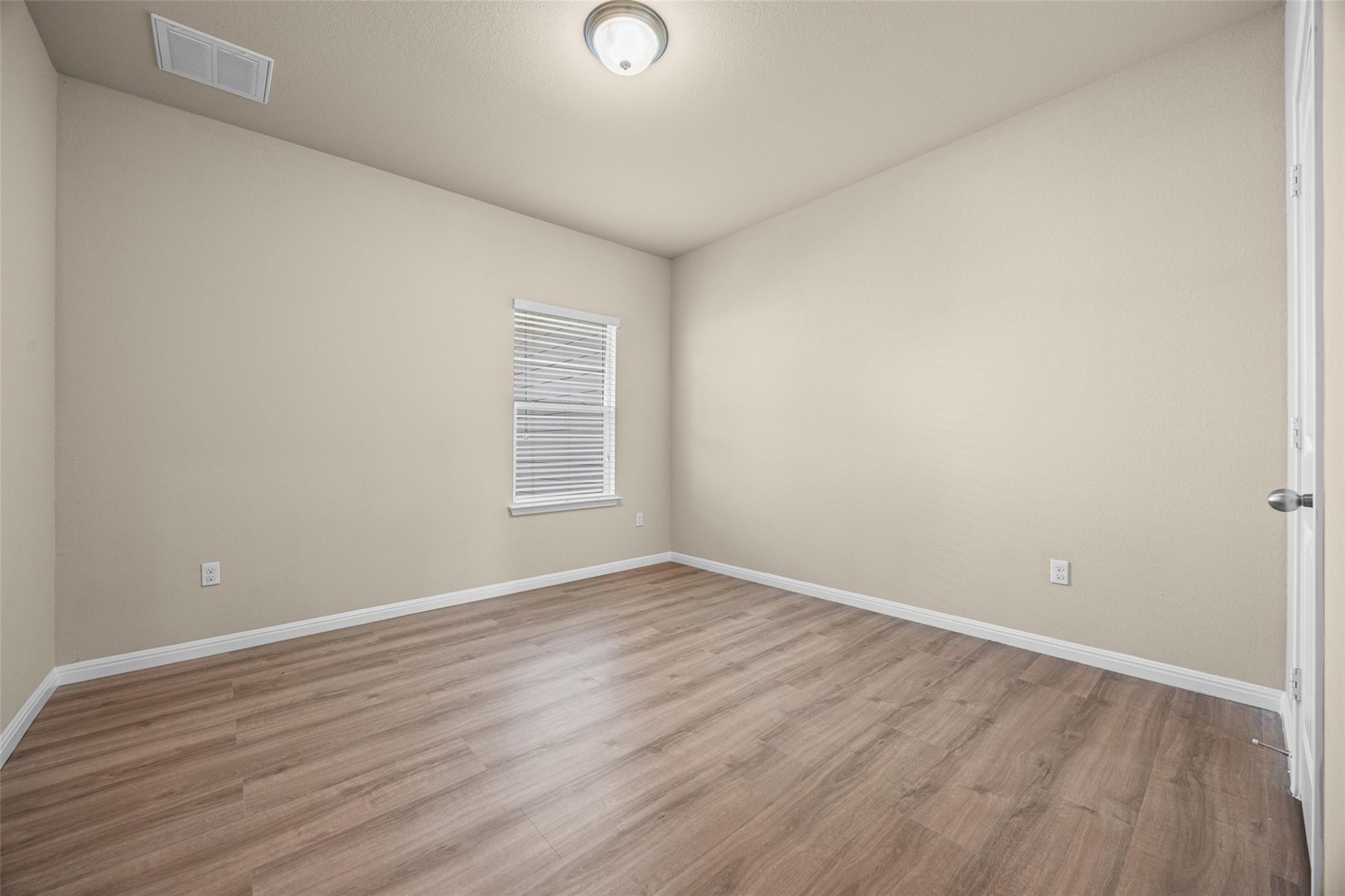 1532 Maier Dr Property Photo 29