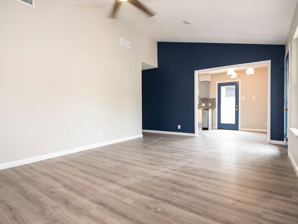 2526 Glen Springs Way #a Property Photo 15
