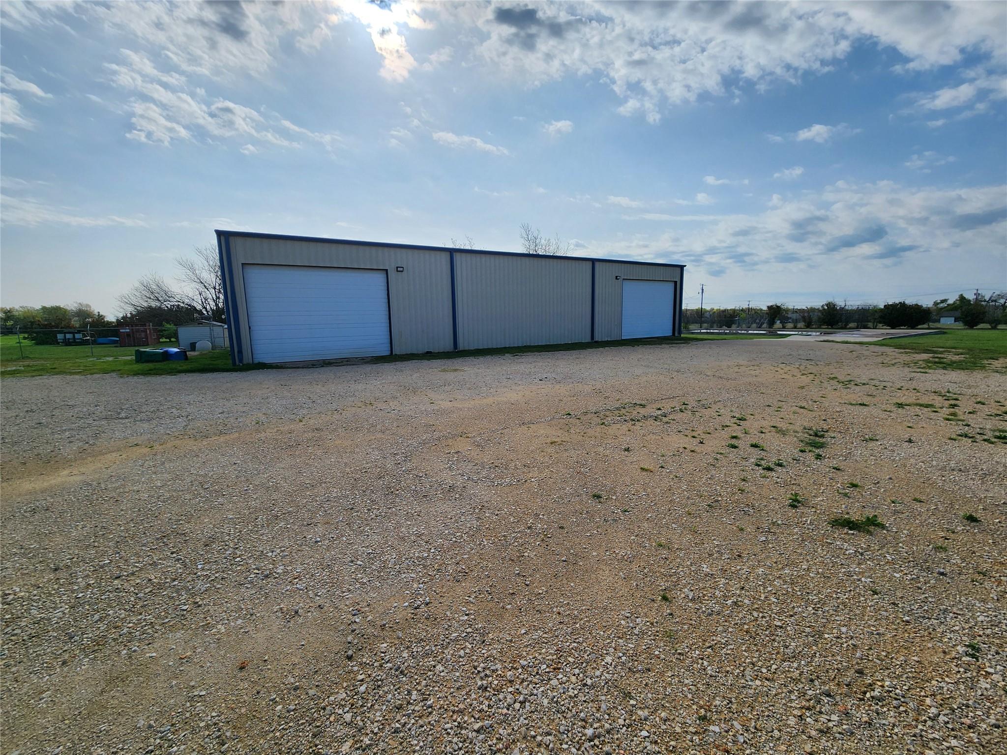 1742 Rowe Loop Property Photo 5