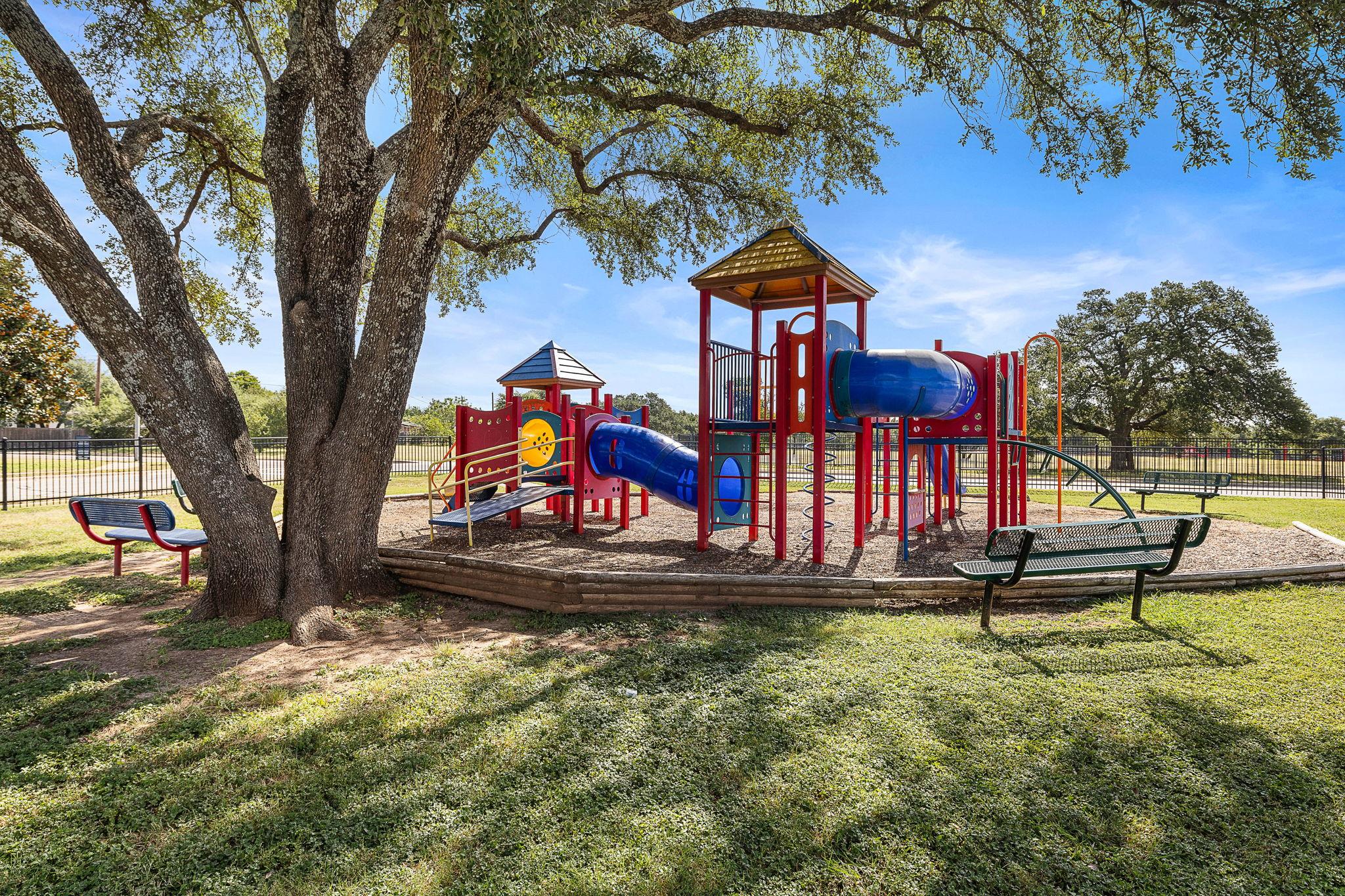 3817 Tailfeather Dr Property Photo 40