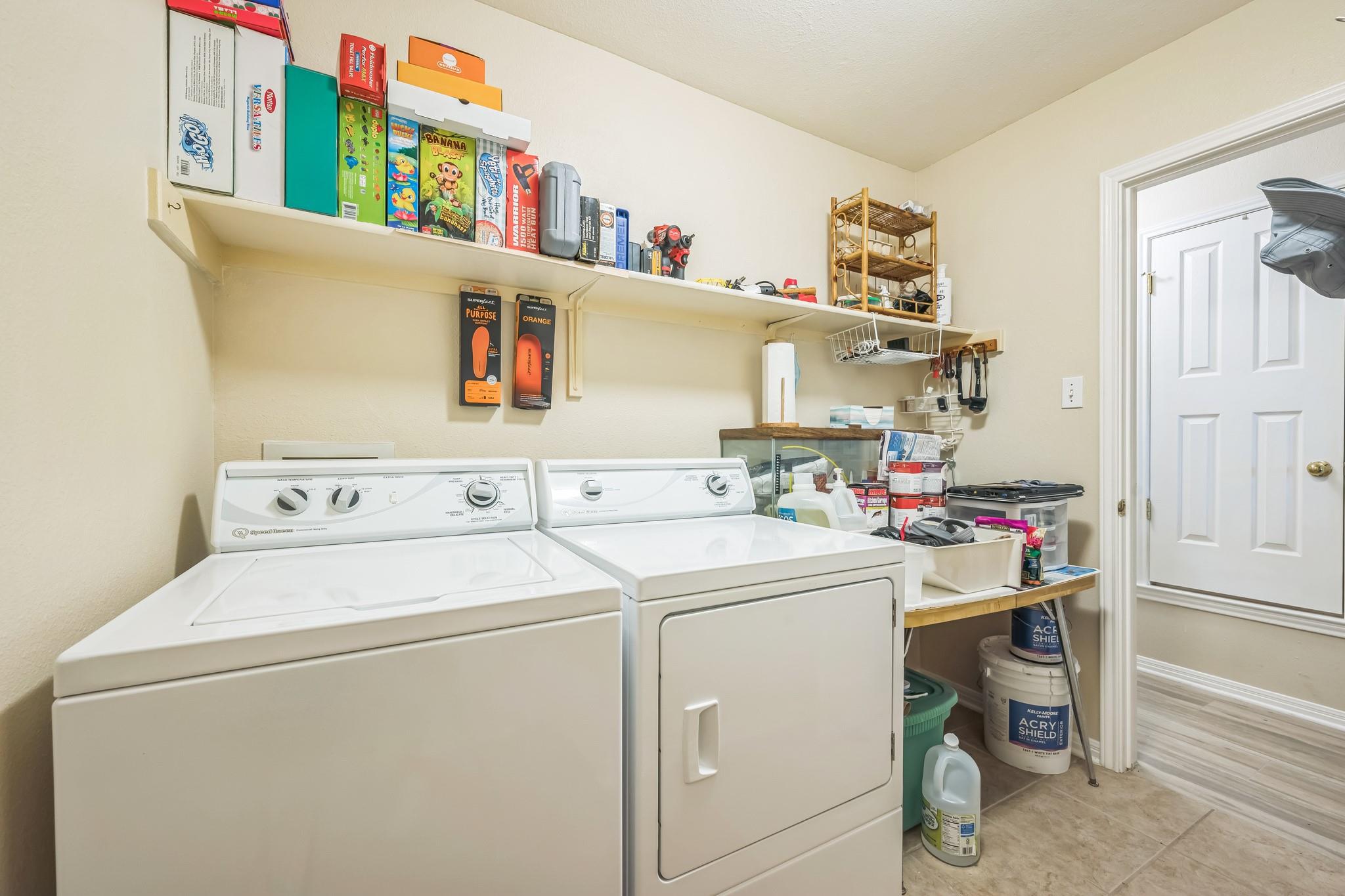 9002 Brimstone Ln Property Photo 28