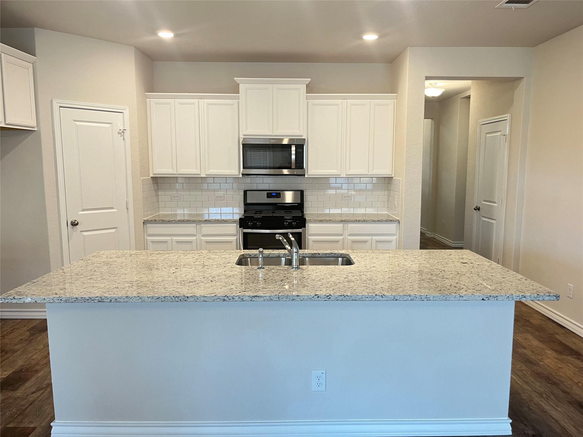 445 Blue Stem Rd Property Photo 14