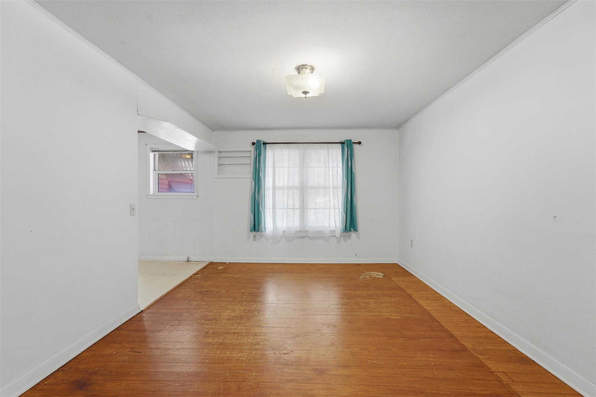 520 Seydler St Property Photo 6