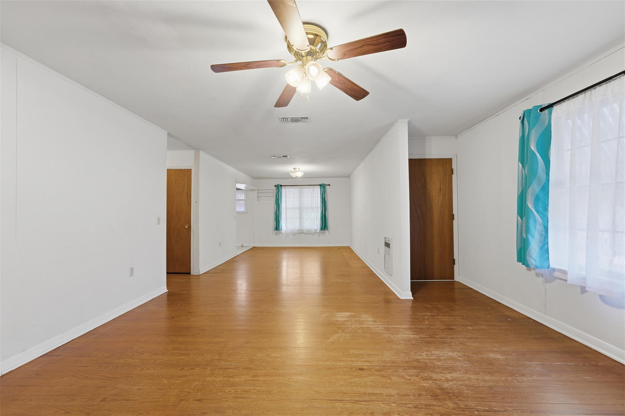 520 Seydler St Property Photo 9