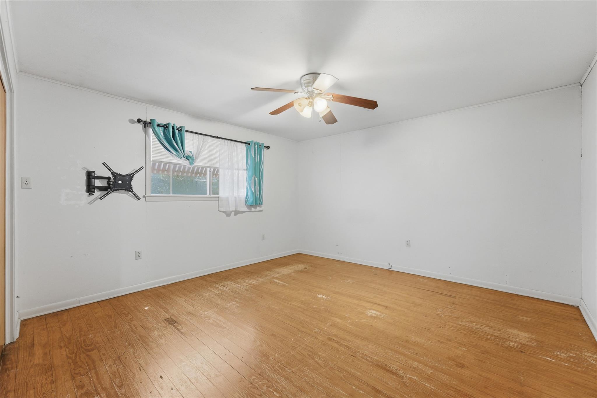 520 Seydler St Property Photo 10