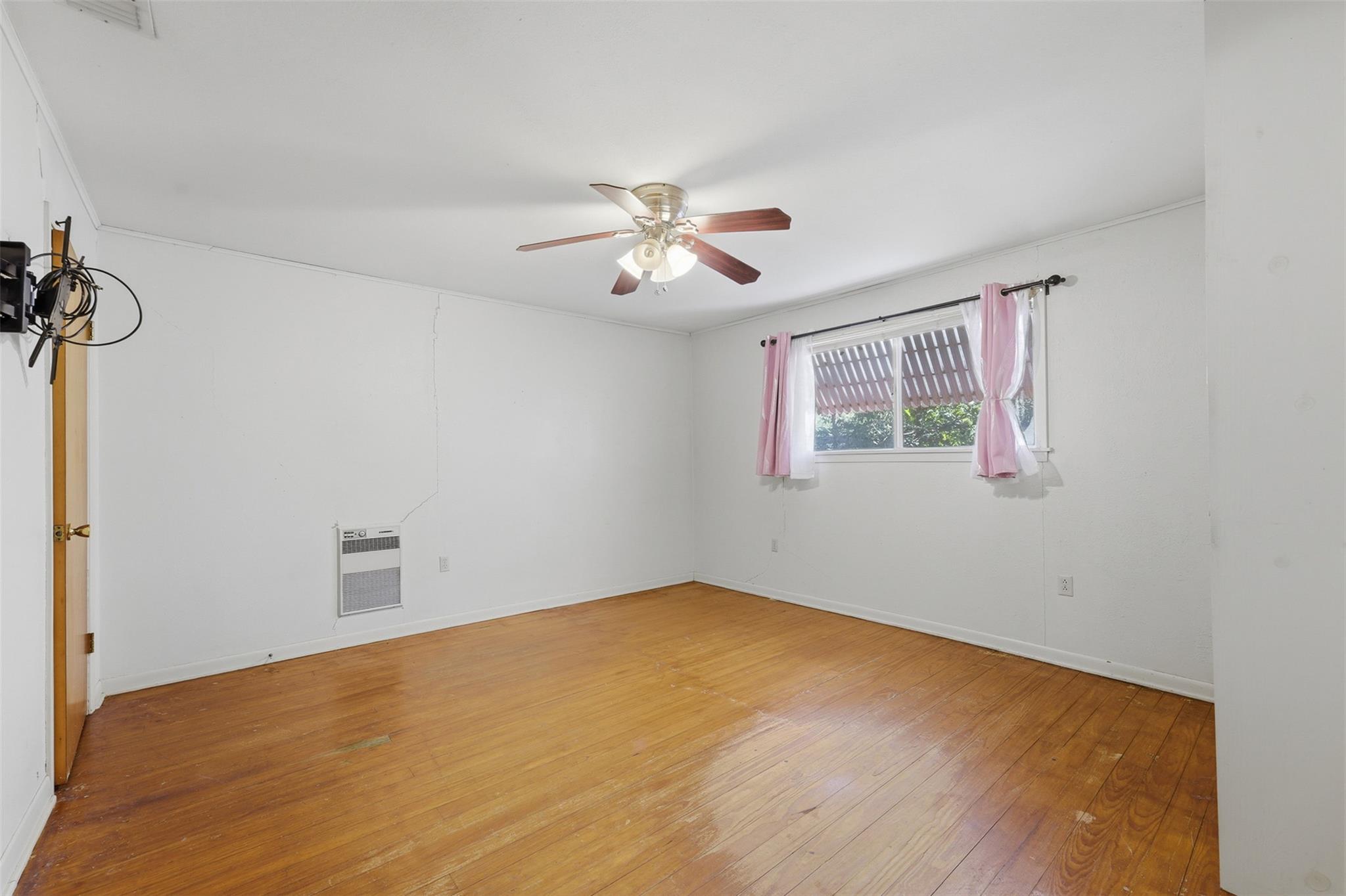 520 Seydler St Property Photo 12
