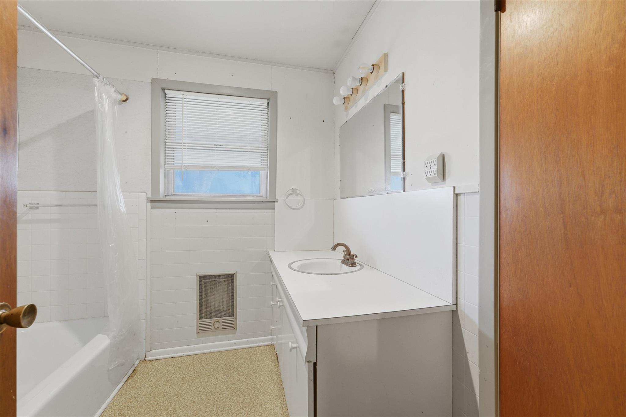 520 Seydler St Property Photo 16