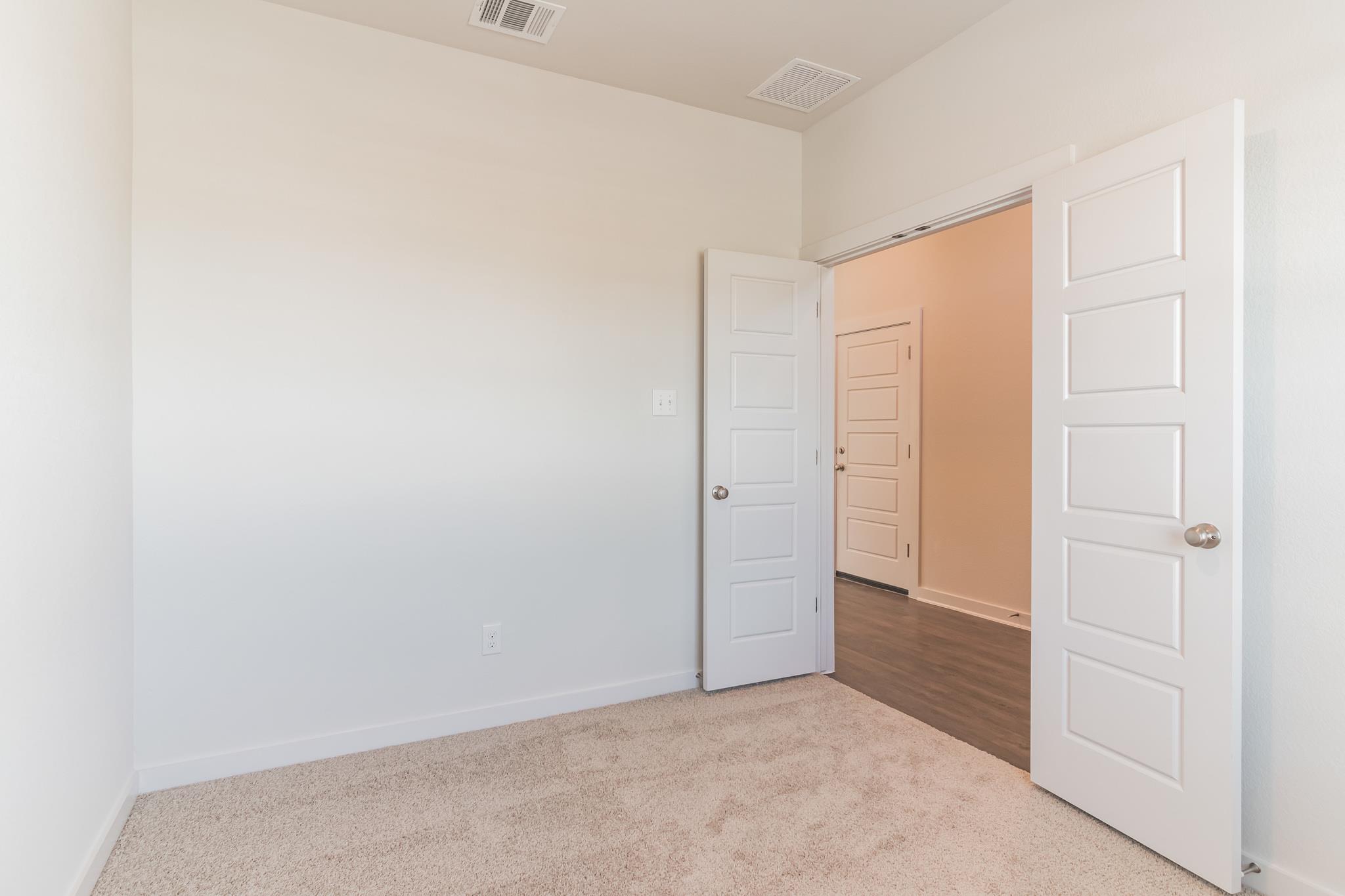 1029 Paddock Ln Property Photo 24