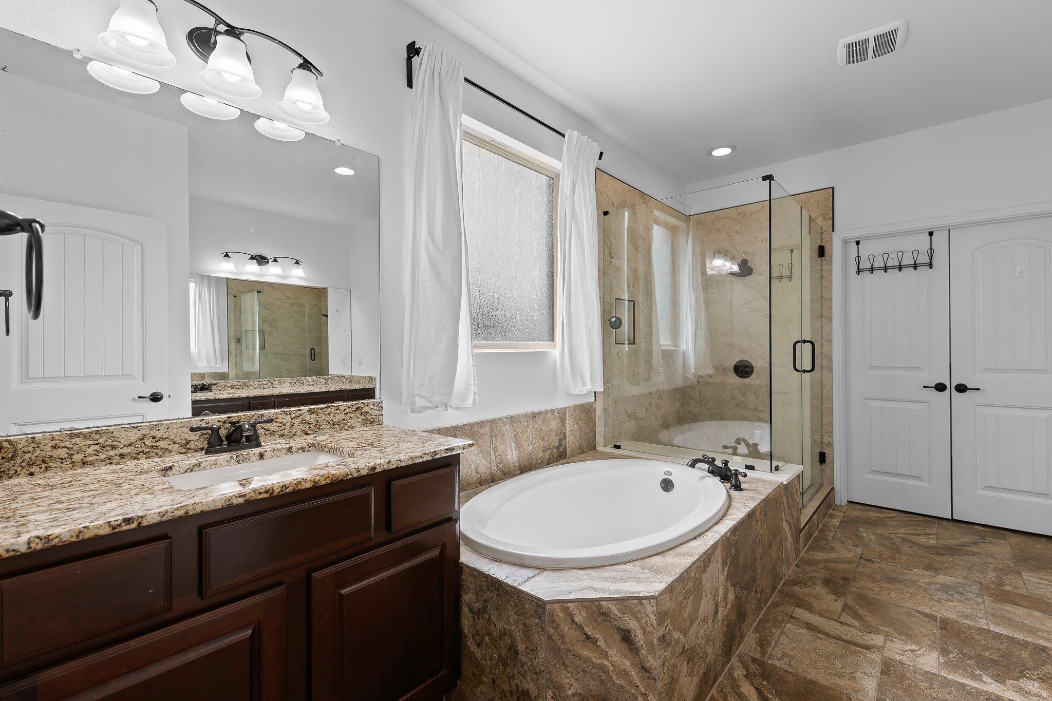 1100 Teravista Xing Property Photo 19