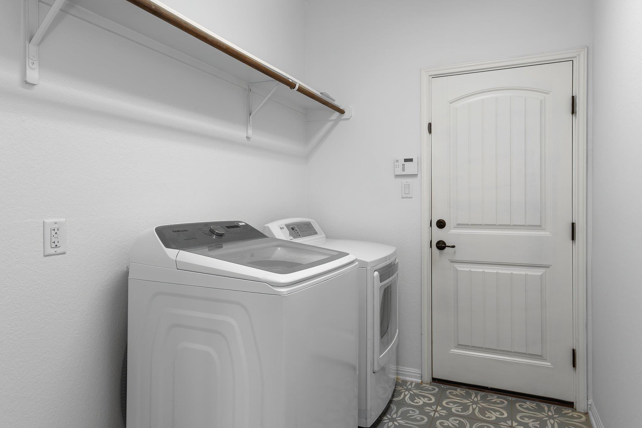 1100 Teravista Xing Property Photo 21