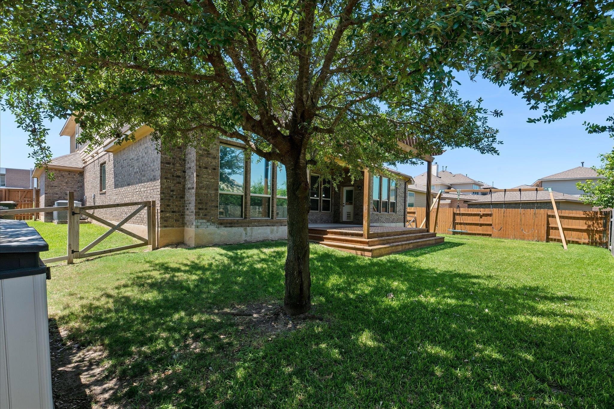 1100 Teravista Xing Property Photo 40