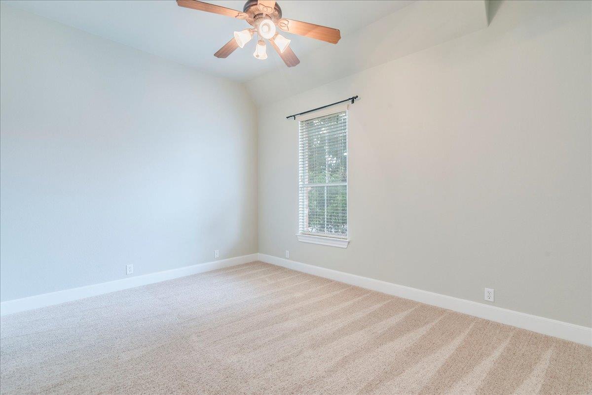 175 Blazing Star Dr Property Photo 25