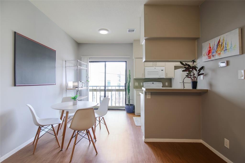 106 E 30th St #208 Property Photo 7