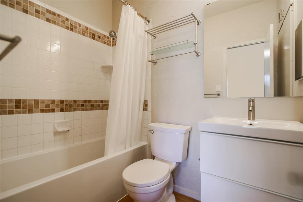 106 E 30th St #208 Property Photo 11