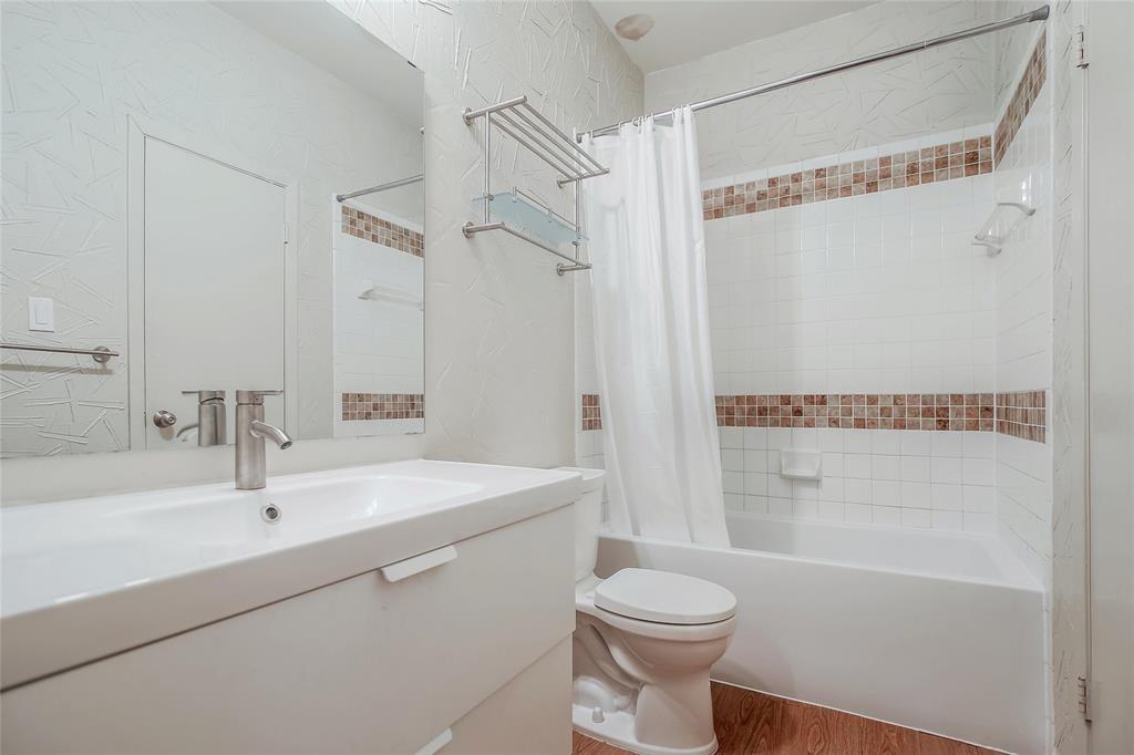106 E 30th St #208 Property Photo 14